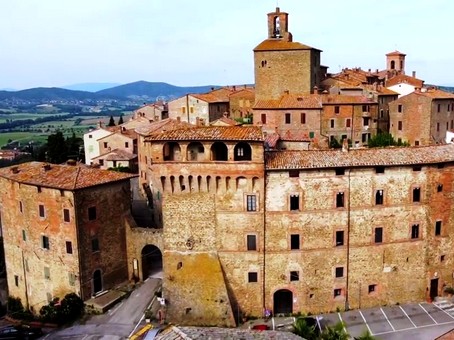 tourist guide castiglione lago