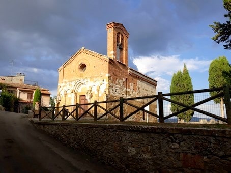 montefollonico what to see in the village